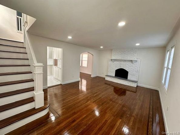1424 Kiefer Avenue, Elmont NY 11003