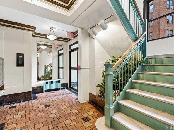 11 Alden Road 5L, Larchmont NY 10538
