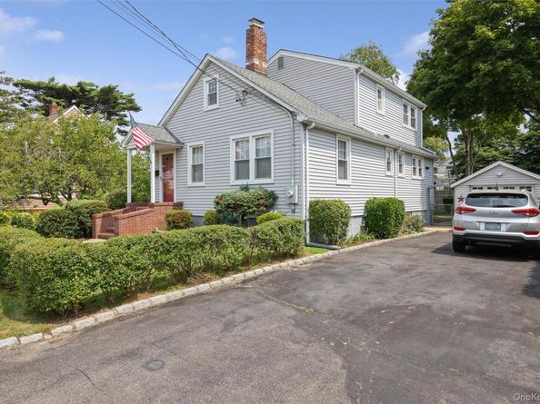 27 Litchfield Avenue, Babylon NY 11702
