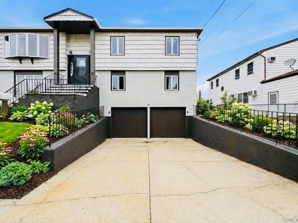 23 3rd Avenue, Farmingdale NY 11735