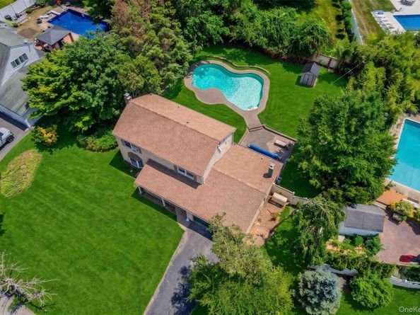 21 Madeley Lane, Stony Brook NY 11790