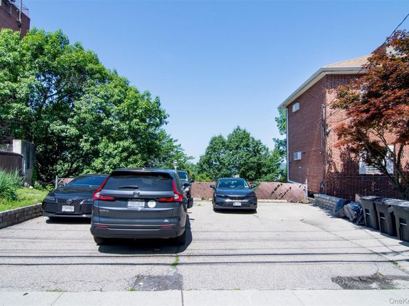 97 Van Cortlandt Pk Avenue, Yonkers NY 10701