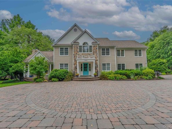 6 Maureen Drive, Mount Sinai NY 11766