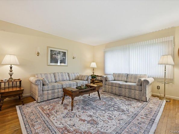 144 Hughes Place, Albertson NY 11507