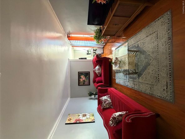 325 E 201 Street 5 G, Bronx NY 10458