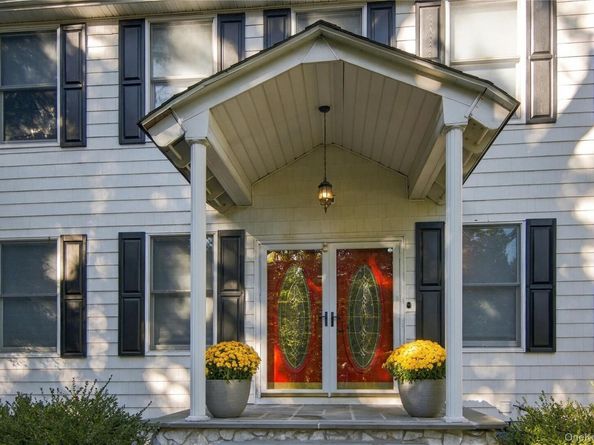 209 Old Town Road, East Setauket NY 11733