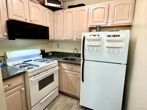 18 Navajo Court 18, Coram NY 11727
