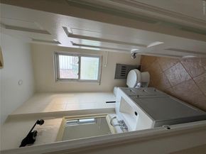 94 E Fenimore Street, Valley Stream NY 11580