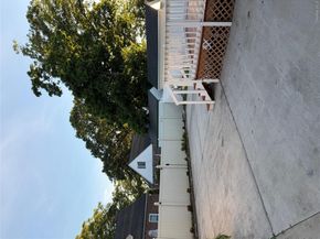 94 E Fenimore Street, Valley Stream NY 11580