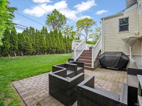 56 Middle Lane, Jericho NY 11753