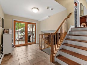 56 Middle Lane, Jericho NY 11753