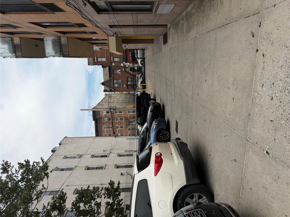 311 Saint Nicholas Avenue 3B, Ridgewood NY 11385