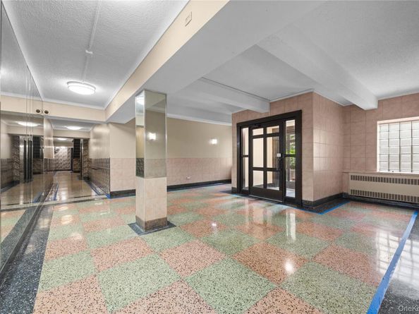 83-20 98 Street 4E, Woodhaven NY 11421