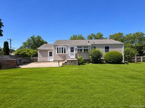 16 Clay Pitts Road, Greenlawn NY 11740