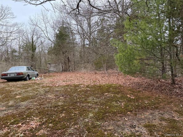 171 Stony Hollow Road, Greenlawn NY 11740