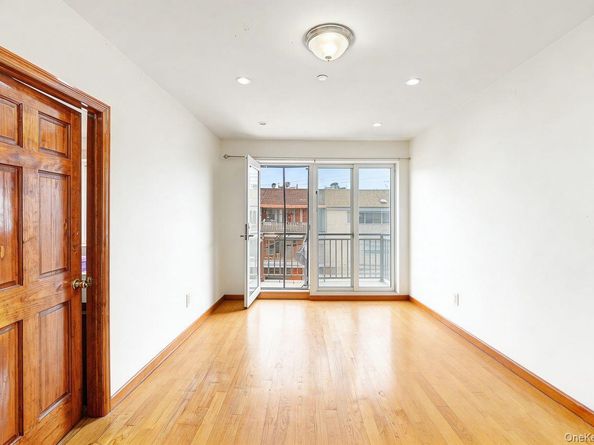 57-50 Granger St SW 3A, Corona NY 11368