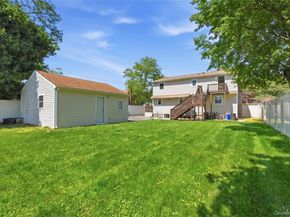 7 Penndale Drive, Amityville NY 11701