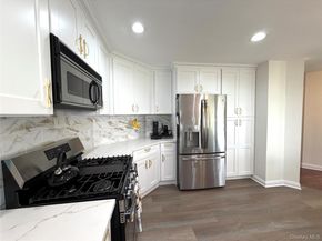121 Winding Ridge Road 121 Winding Ridge Road, White Plains NY 10603
