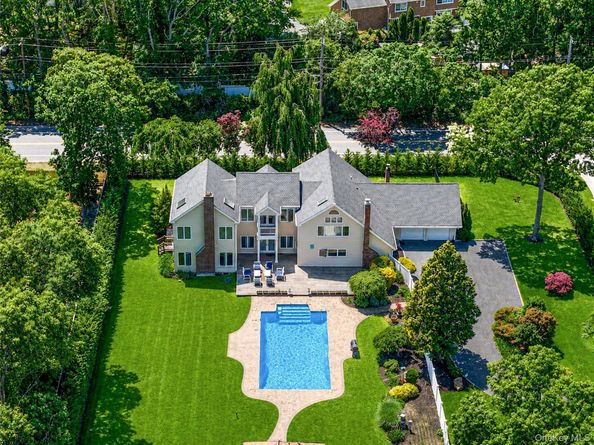 2 Jodi Drive, Manorville NY 11949