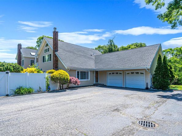 2 Jodi Drive, Manorville NY 11949