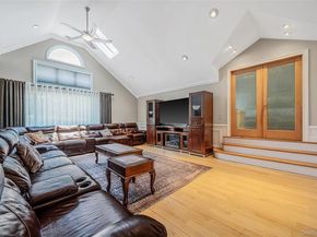 2 Jodi Drive, Manorville NY 11949