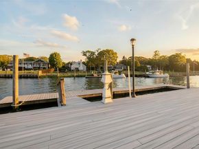 20 Penny Lane, Hampton Bays NY 11946