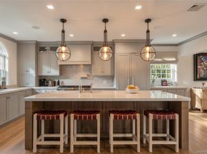 20 Penny Lane, Hampton Bays NY 11946
