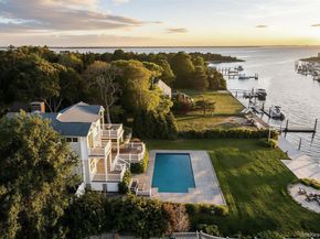 20 Penny Lane, Hampton Bays NY 11946