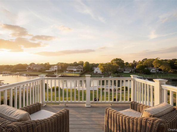20 Penny Lane, Hampton Bays NY 11946