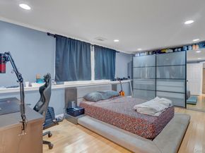33 Country Village Lane, Manhasset Hills NY 11040