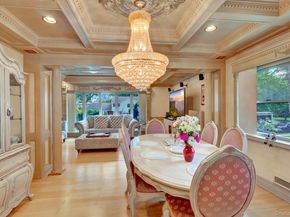 33 Country Village Lane, Manhasset Hills NY 11040
