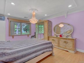 33 Country Village Lane, Manhasset Hills NY 11040