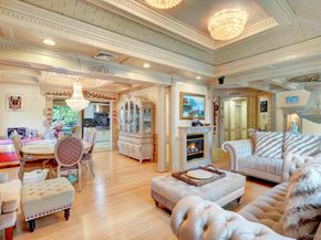 33 Country Village Lane, Manhasset Hills NY 11040