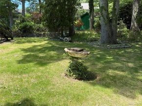 54 Robin Road, Rocky Point NY 11778