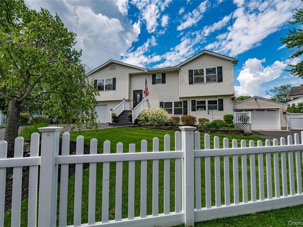 25 W Shore Drive, Patchogue NY 11772