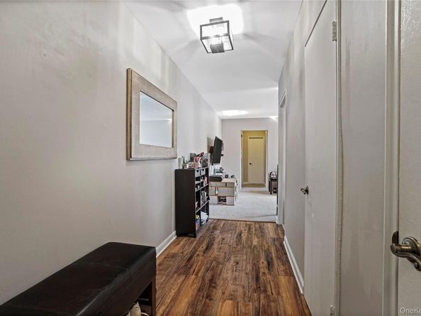 6 Bryant Crescent 2F, White Plains NY 10605