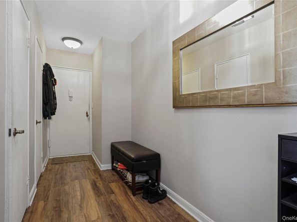 6 Bryant Crescent 2F, White Plains NY 10605