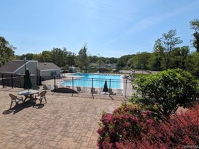 1 Thrush Path, Coram NY 11727