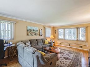 12 Swan Lane, Hauppauge NY 11788