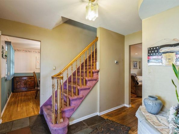 12 Swan Lane, Hauppauge NY 11788