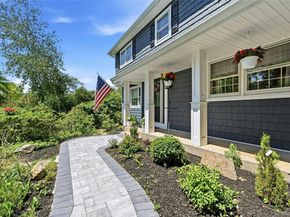 5 Crabapple Court, Mount Sinai NY 11766