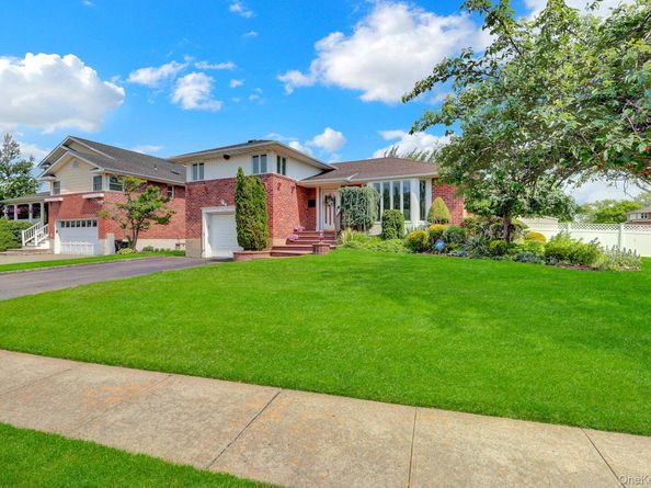 3987 Bayberry Lane, Seaford NY 11783