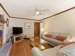 7 Lawrence Court, Syosset NY 11791