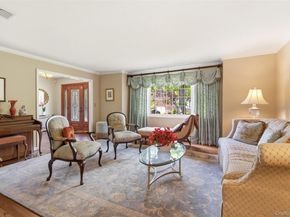 7 Lawrence Court, Syosset NY 11791