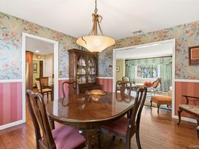 7 Lawrence Court, Syosset NY 11791