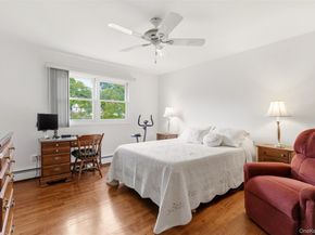 7 Lawrence Court, Syosset NY 11791