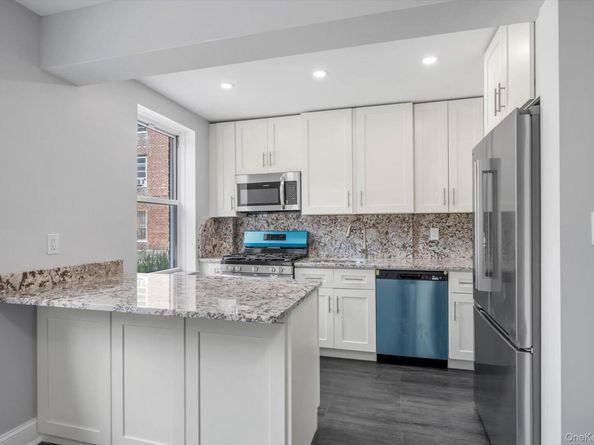 141-15 Union Turnpike 1O, Flushing NY 11367