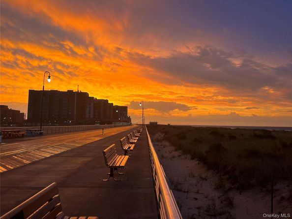 1 E Broadway 3D, Long Beach NY 11561