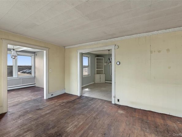 2 Willett Avenue, Sayville NY 11782