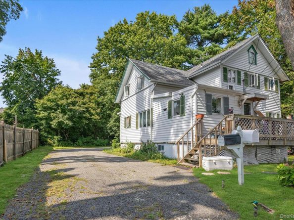 12 Beech Court, Glen Cove NY 11542